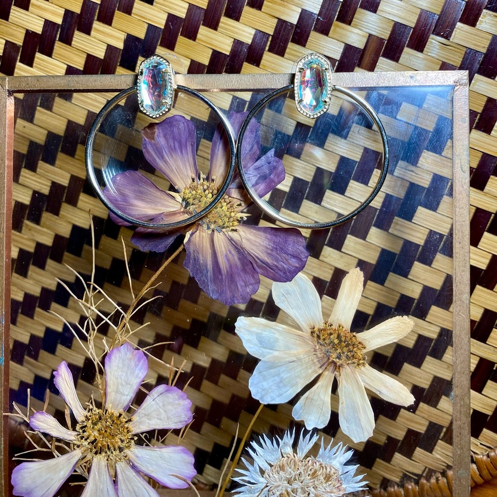 Kendra Scott Mayra earrings in Dichroic
